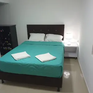 https://apartamento-central-cerca-de-sitios-tursticos-y-metro.colombiamedellinhotels.com